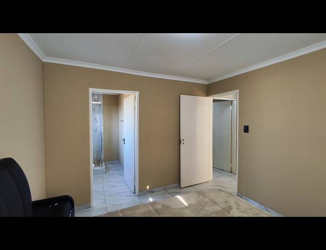 3 BEDROOM HOUSE FOR SALE IN VANDERBIJLPARK CE 4